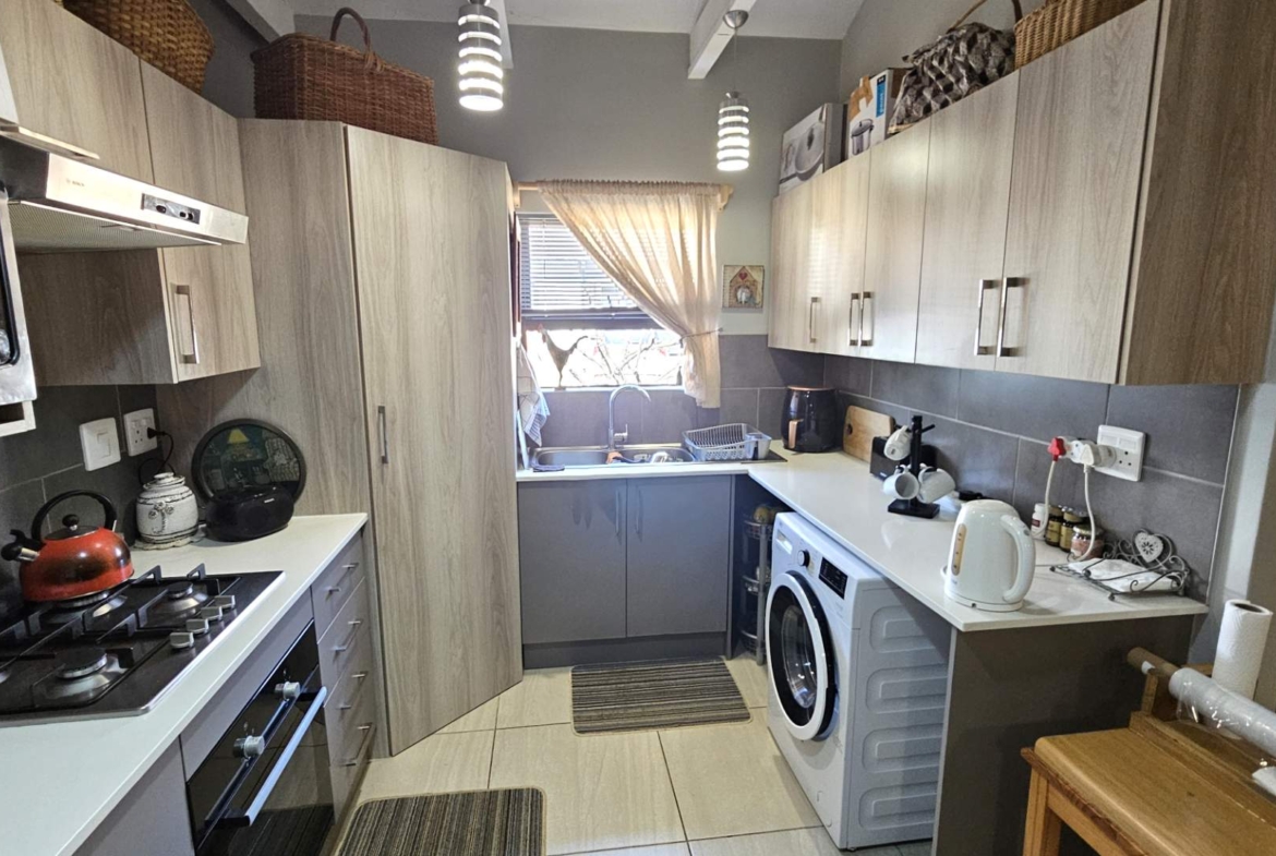 Elegant 2 Bedroom Retirement Home in Hartbeespoort
