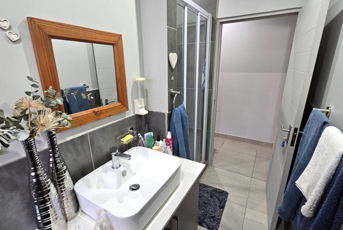 Elegant 2 Bedroom Retirement Home in Hartbeespoort