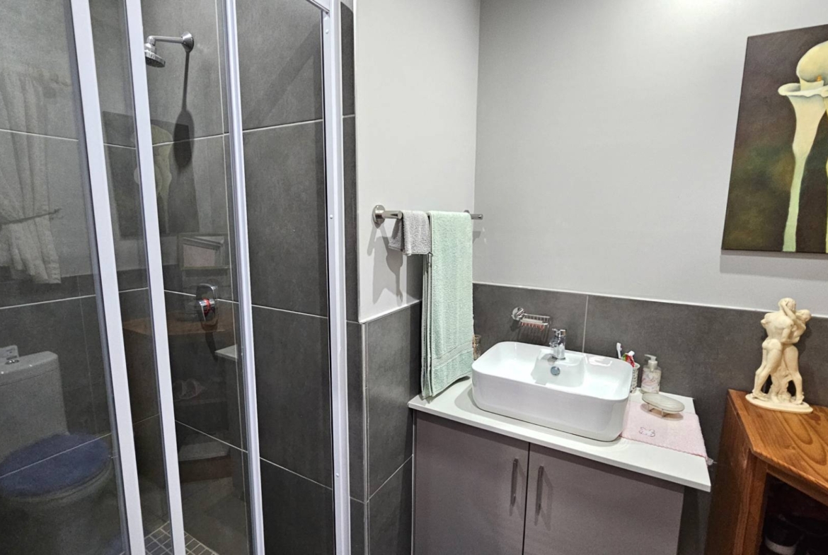 Elegant 2 Bedroom Retirement Home in Hartbeespoort