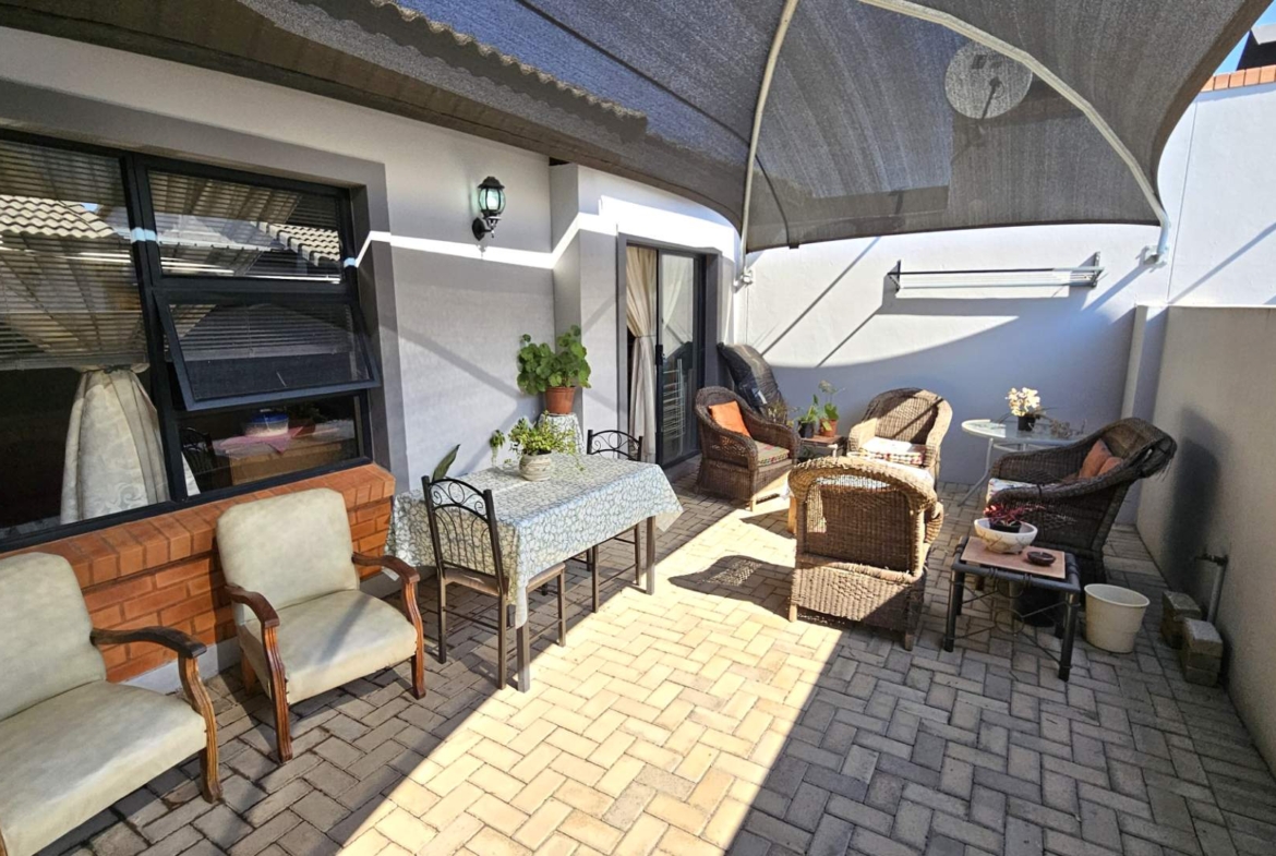 Elegant 2 Bedroom Retirement Home in Hartbeespoort