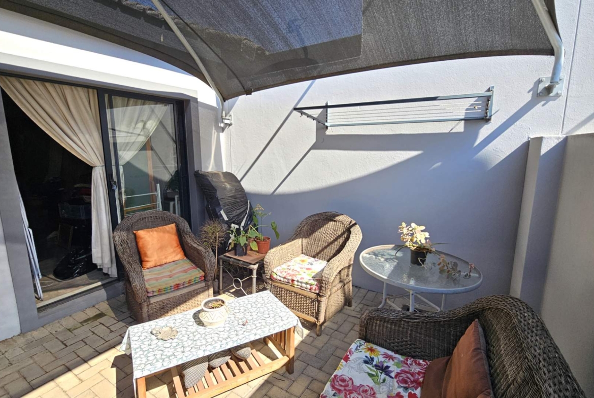Elegant 2 Bedroom Retirement Home in Hartbeespoort