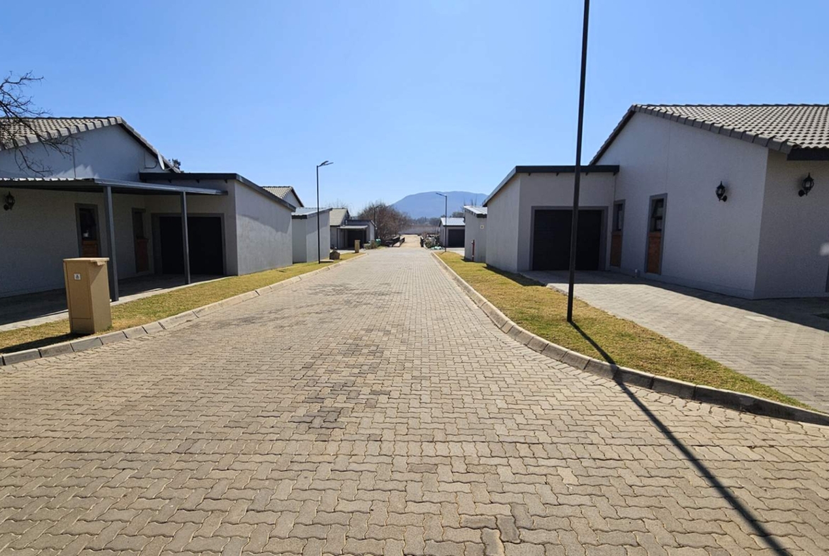 Elegant 2 Bedroom Retirement Home in Hartbeespoort