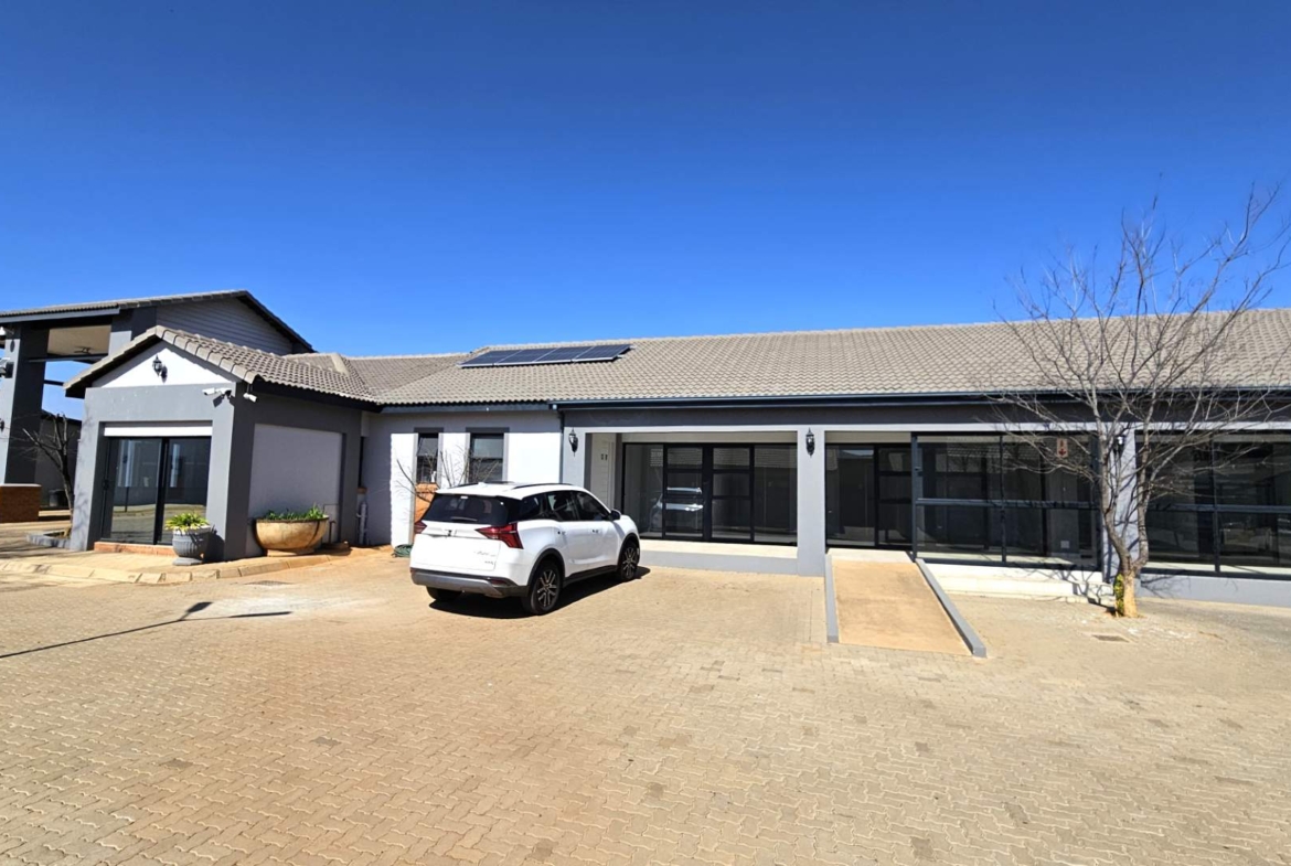 Elegant 2 Bedroom Retirement Home in Hartbeespoort