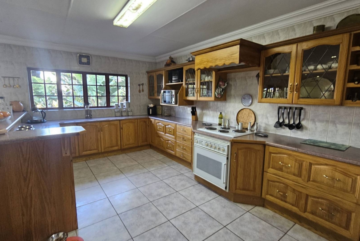 5 Bedroom Entertainers Dream Home in Schoemansville