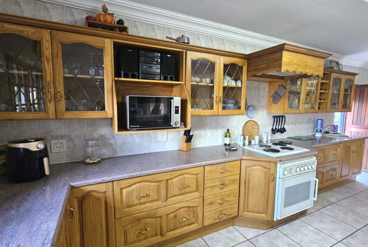 5 Bedroom Entertainers Dream Home in Schoemansville