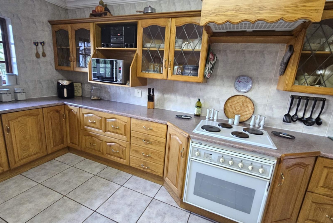 5 Bedroom Entertainers Dream Home in Schoemansville