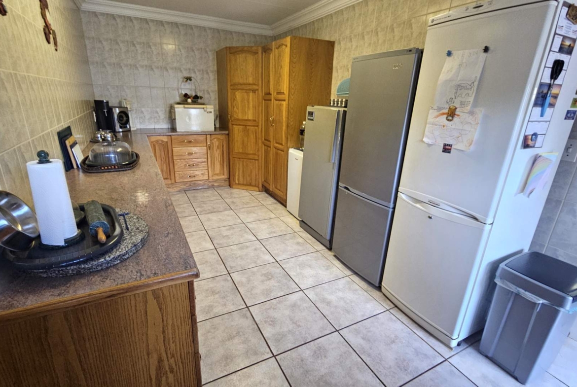 5 Bedroom Entertainers Dream Home in Schoemansville