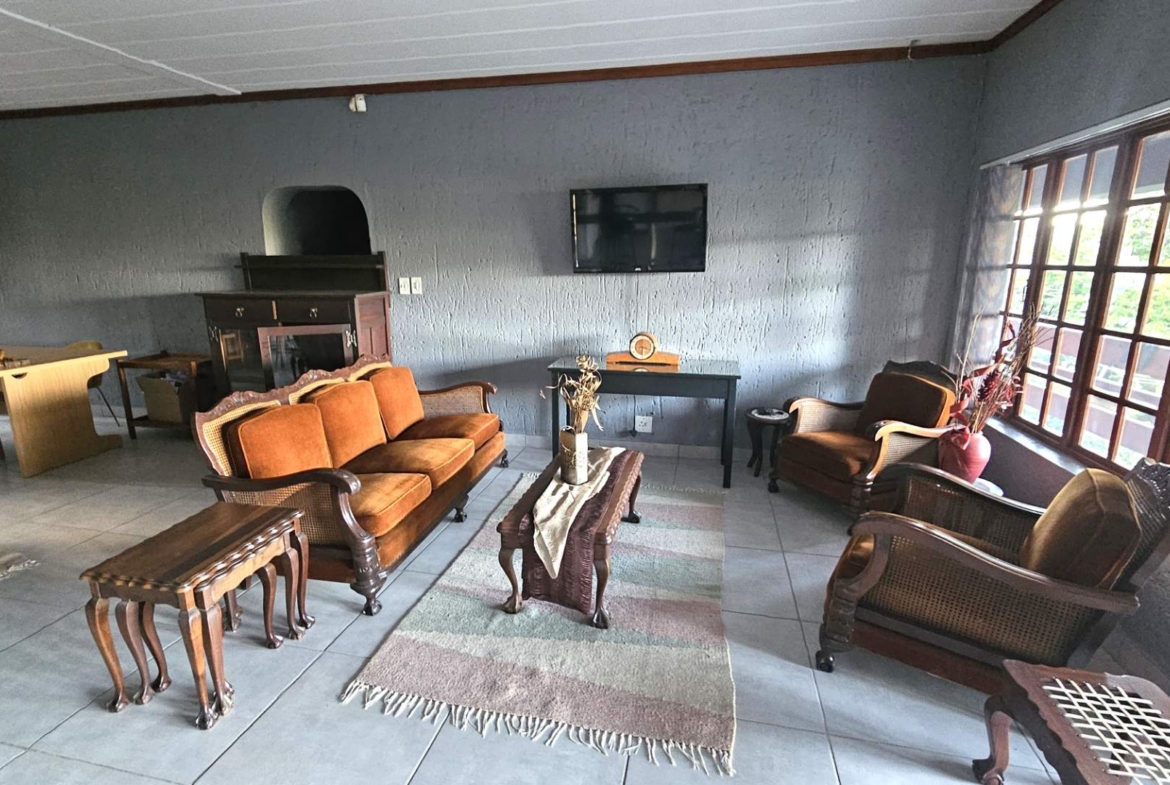 5 Bedroom Entertainers Dream Home in Schoemansville