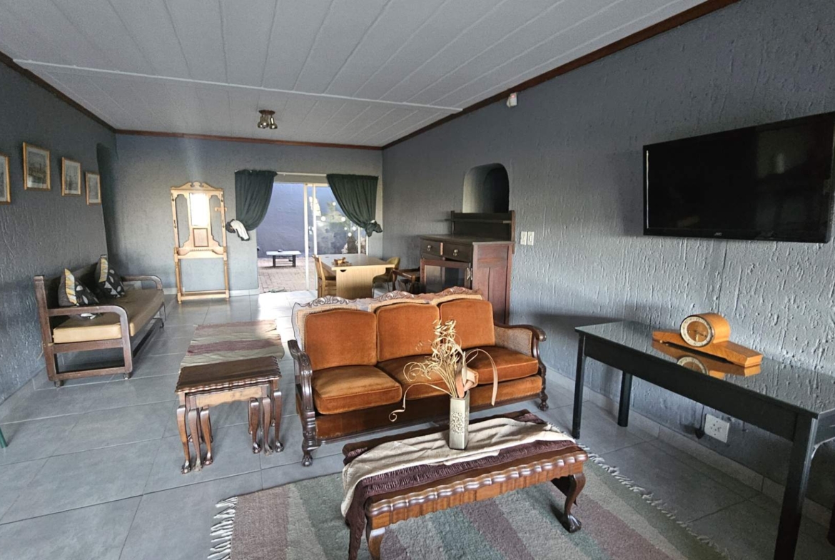 5 Bedroom Entertainers Dream Home in Schoemansville