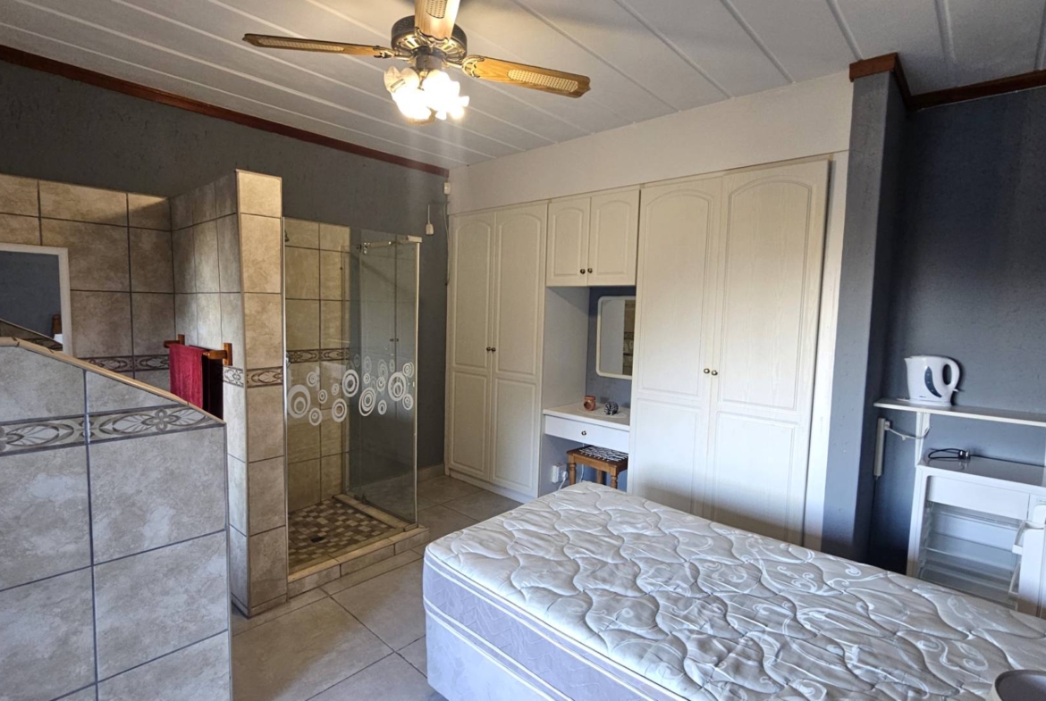 5 Bedroom Entertainers Dream Home in Schoemansville