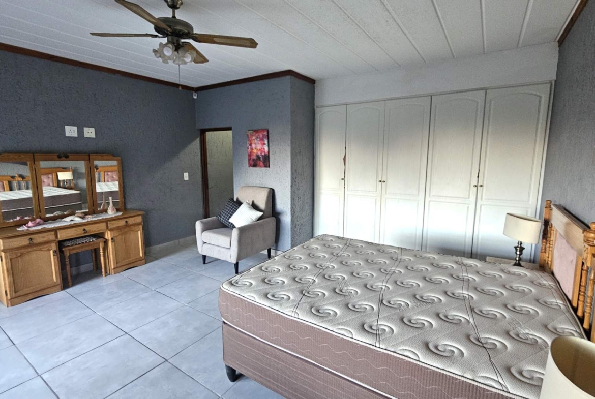 5 Bedroom Entertainers Dream Home in Schoemansville