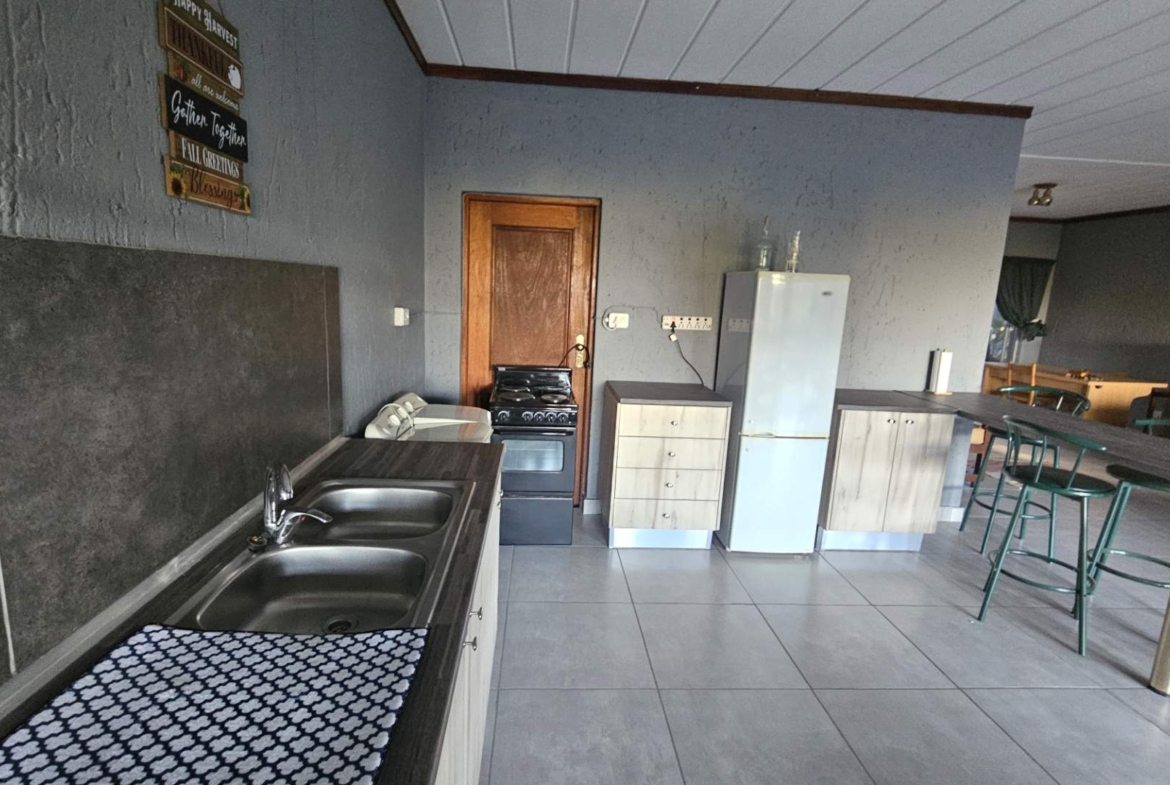 5 Bedroom Entertainers Dream Home in Schoemansville