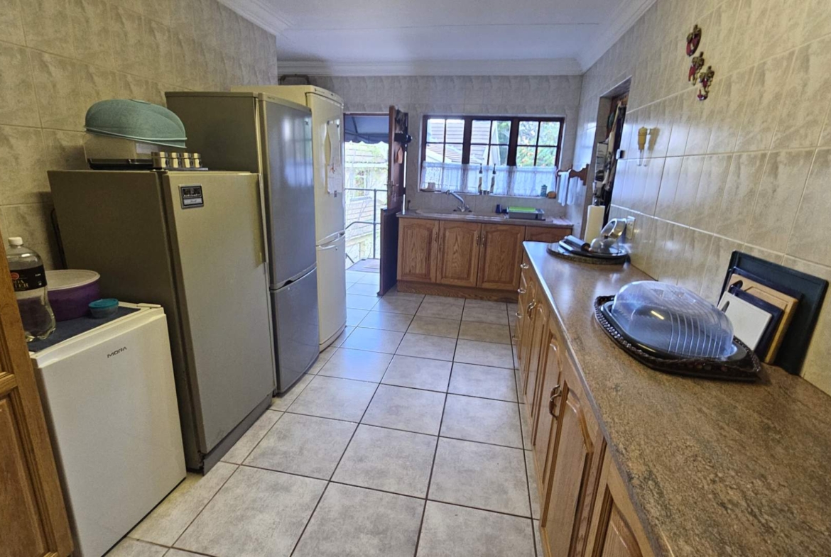 5 Bedroom Entertainers Dream Home in Schoemansville