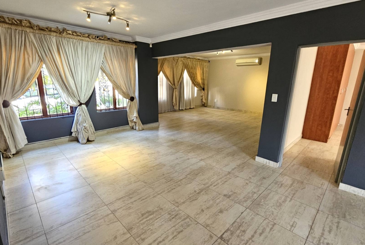 4 Bedroom Family Home With Pool In Melodie Hartbeespoort