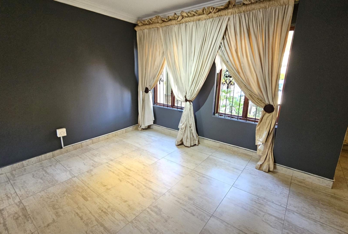 4 Bedroom Family Home With Pool In Melodie Hartbeespoort