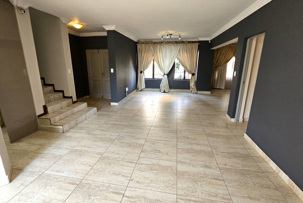 4 Bedroom Family Home With Pool In Melodie Hartbeespoort