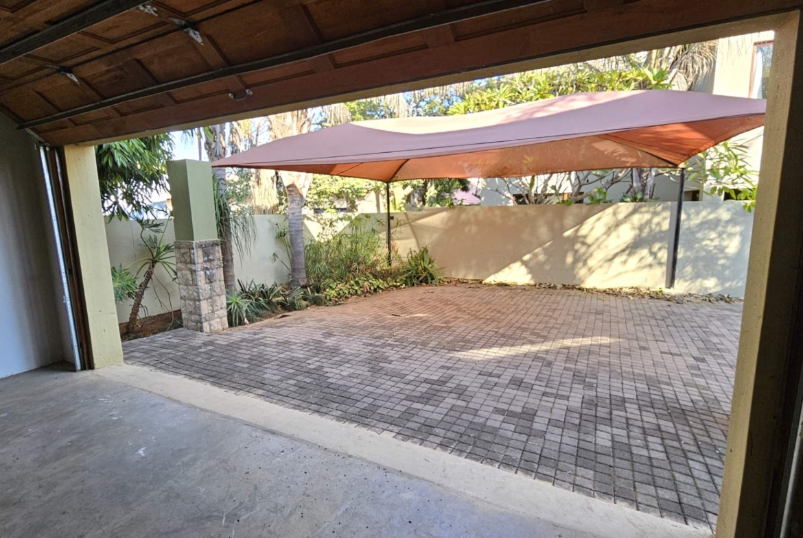 4 Bedroom Family Home With Pool In Melodie Hartbeespoort