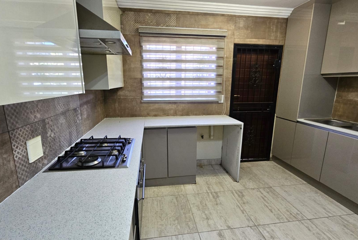 4 Bedroom Family Home With Pool In Melodie Hartbeespoort