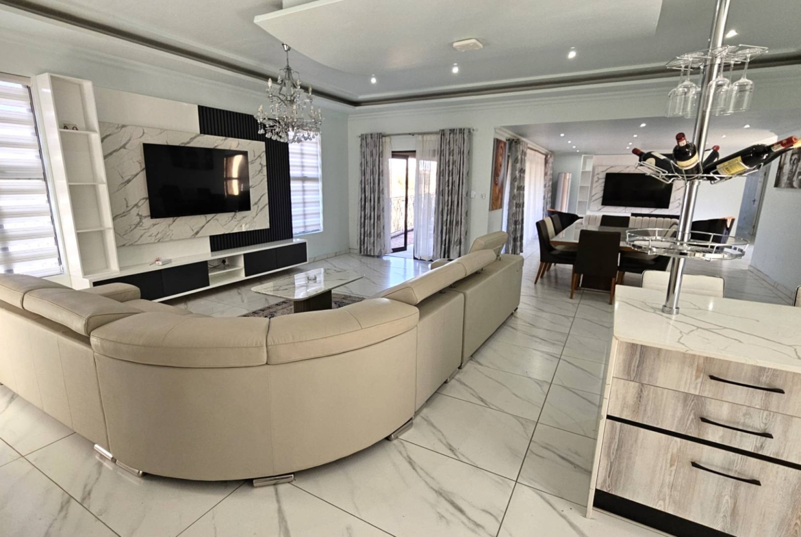 3 Bedroom Luxury Family Home In Estate d Afrique