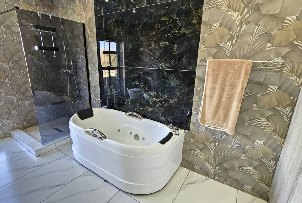 3 Bedroom Luxury Family Home In Estate d Afrique