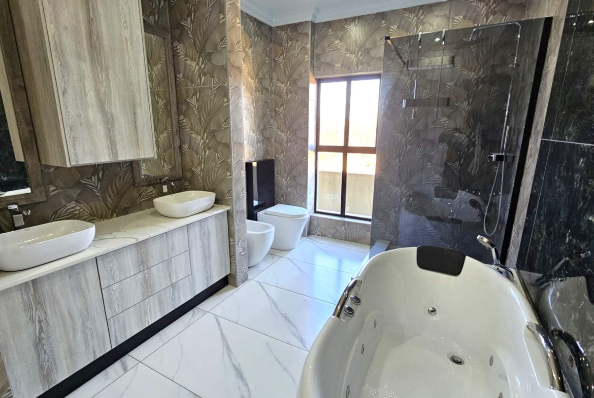 3 Bedroom Luxury Family Home In Estate d Afrique