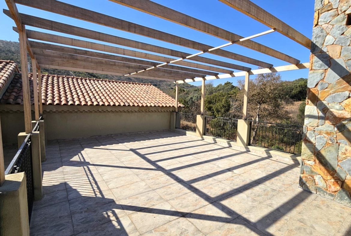 3 Bedroom Luxury Family Home In Estate d Afrique