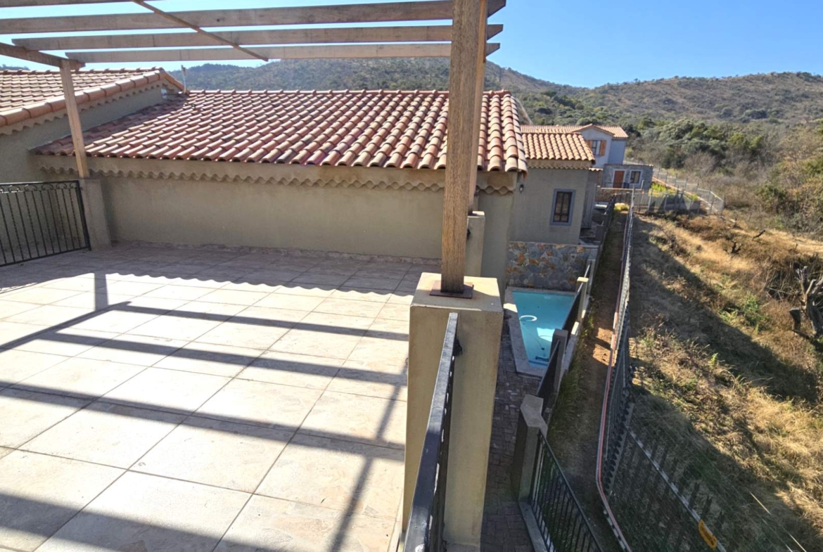 3 Bedroom Luxury Family Home In Estate d Afrique