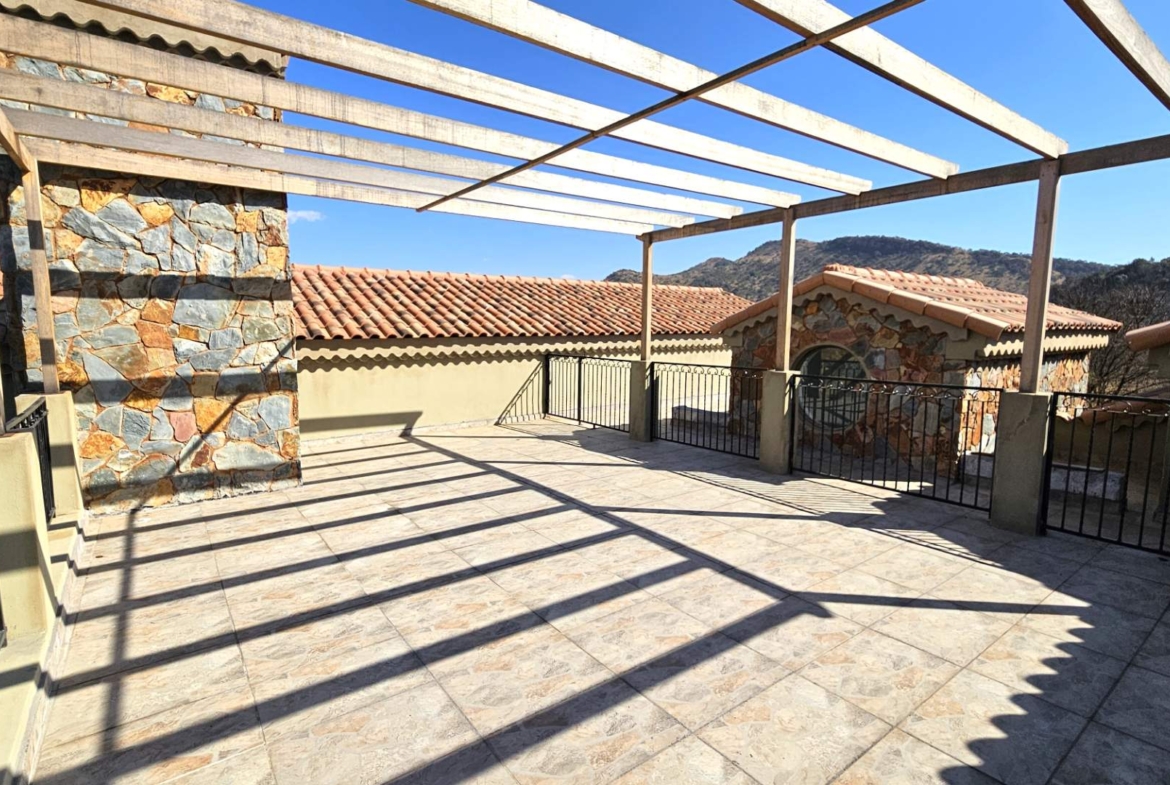 3 Bedroom Luxury Family Home In Estate d Afrique
