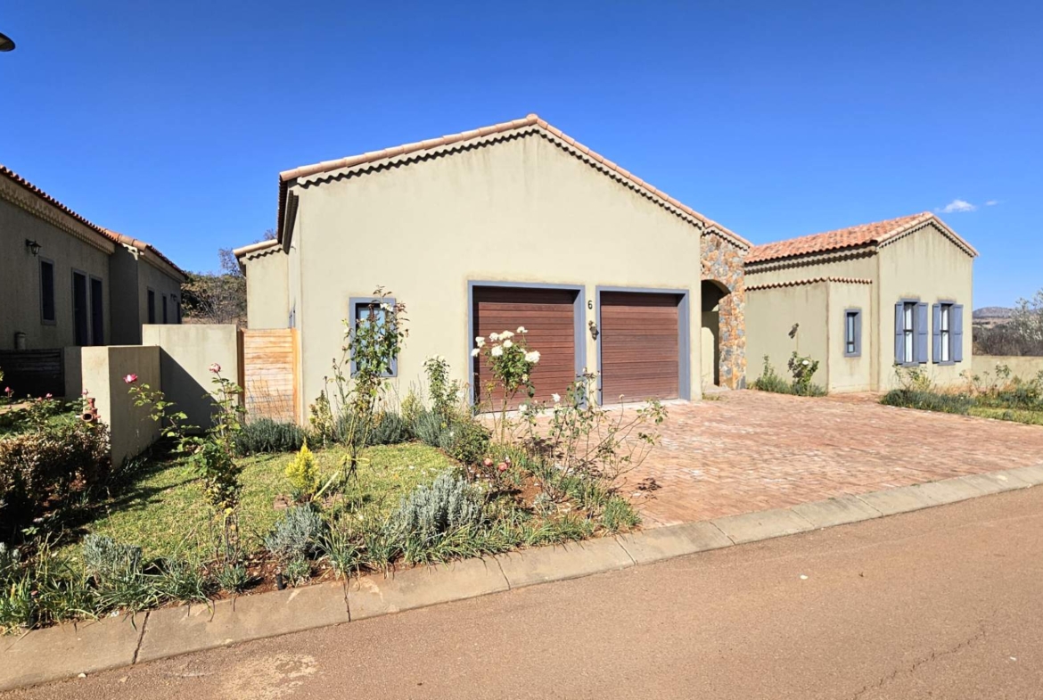 3 Bedroom Luxury Family Home In Estate d Afrique