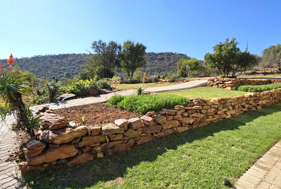 3 Bedroom Luxury Family Home In Estate d Afrique