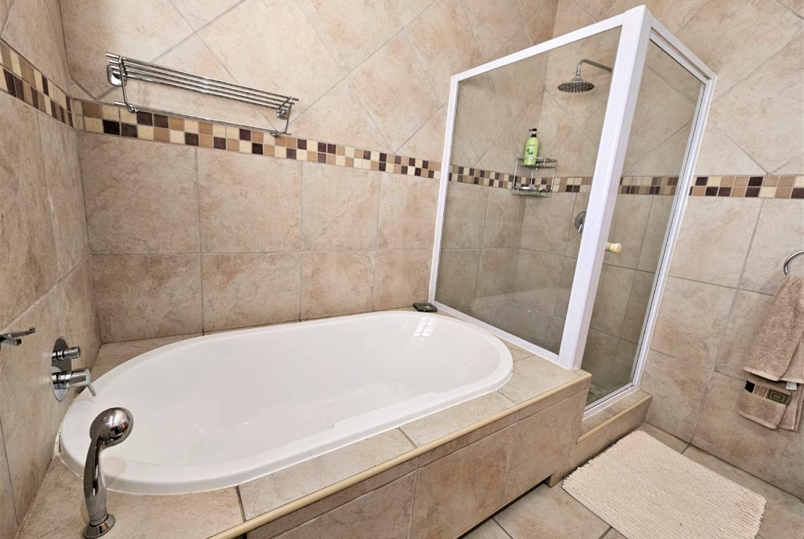 4 Bedroom Home TO RENT in Caribbean Beach Club