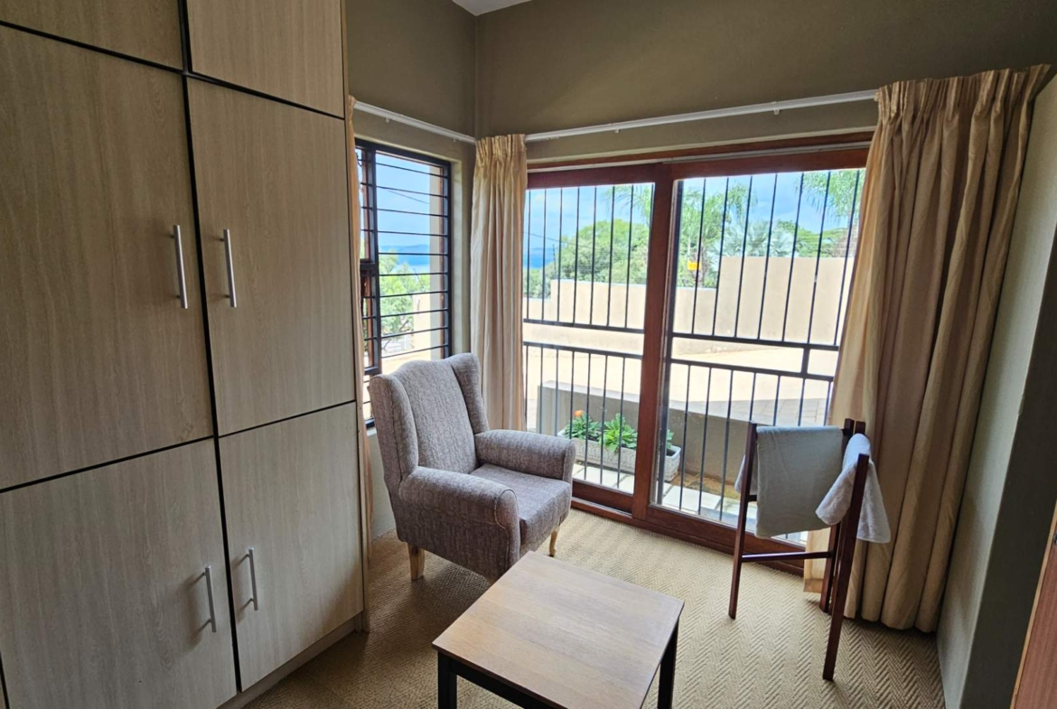 Spacious 5 Bedroom Family Home in Schoemansville Hartbeespoort