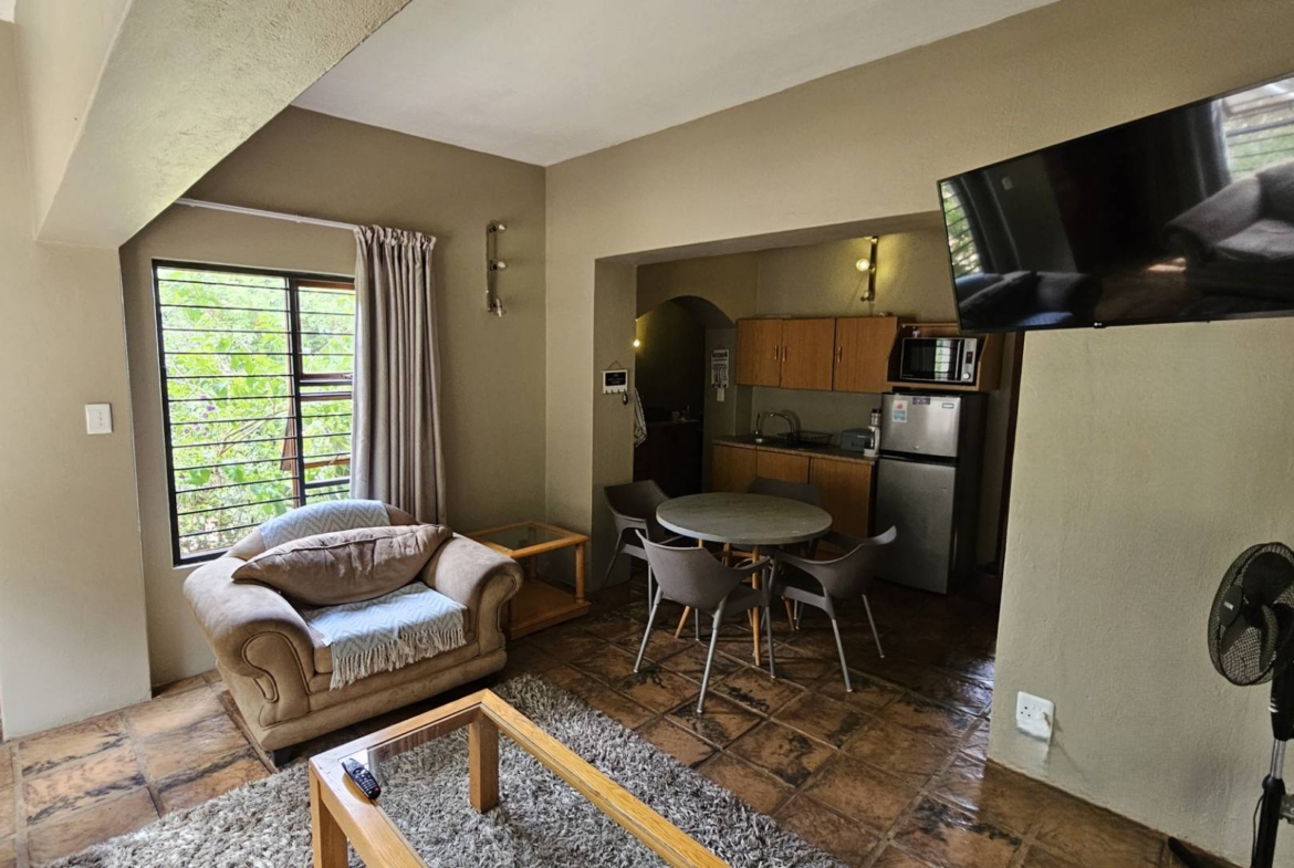 Spacious 5 Bedroom Family Home in Schoemansville Hartbeespoort