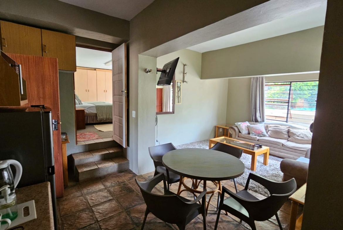 Spacious 5 Bedroom Family Home in Schoemansville Hartbeespoort
