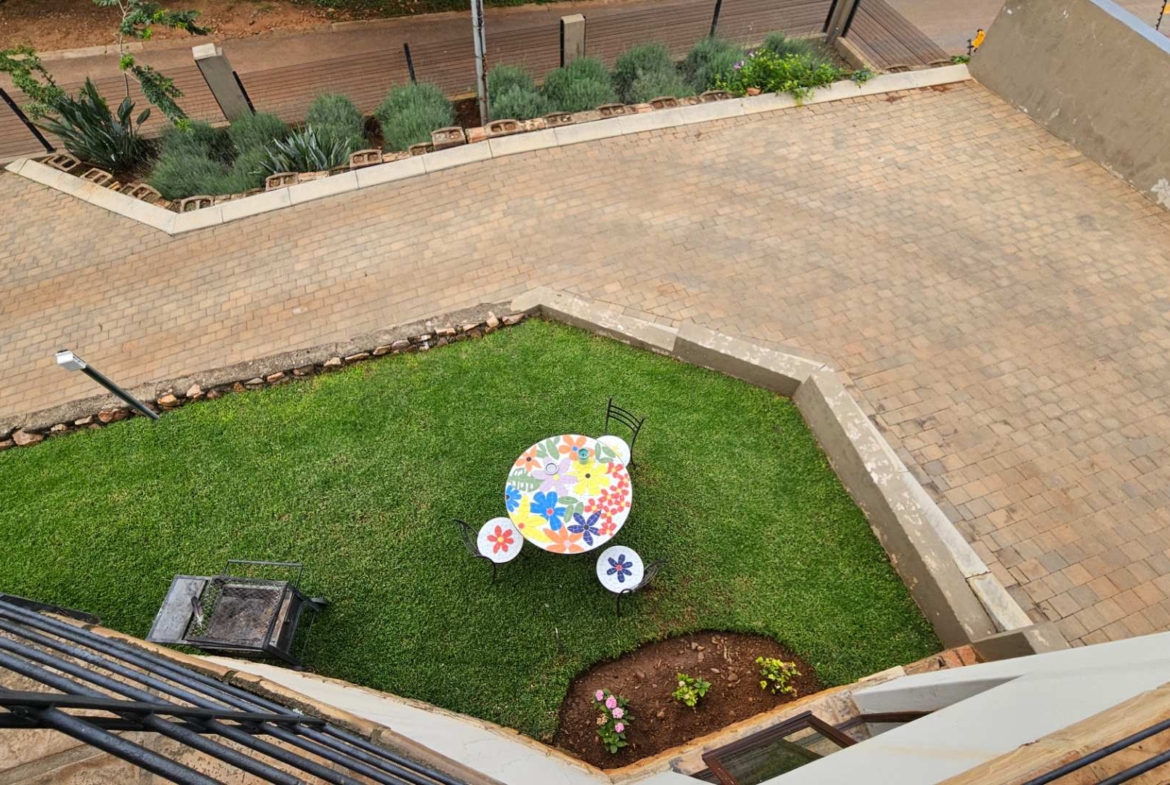Spacious 5 Bedroom Family Home in Schoemansville Hartbeespoort