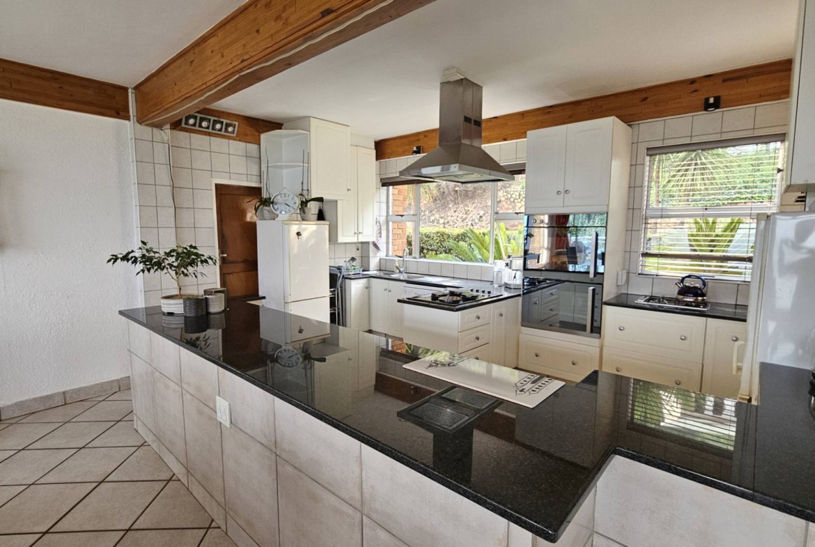Executive 3 Bedroom Multi Level House in Kosmos