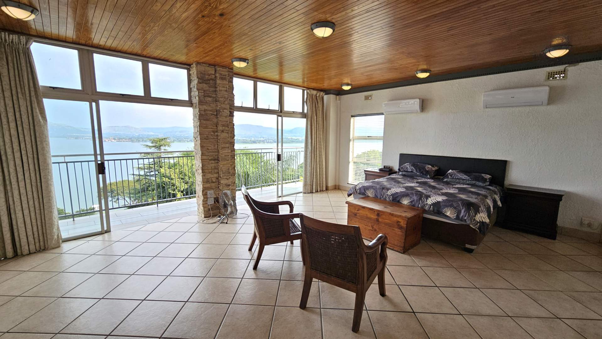 f_46c05925b0074ff6a354a93b74afe167