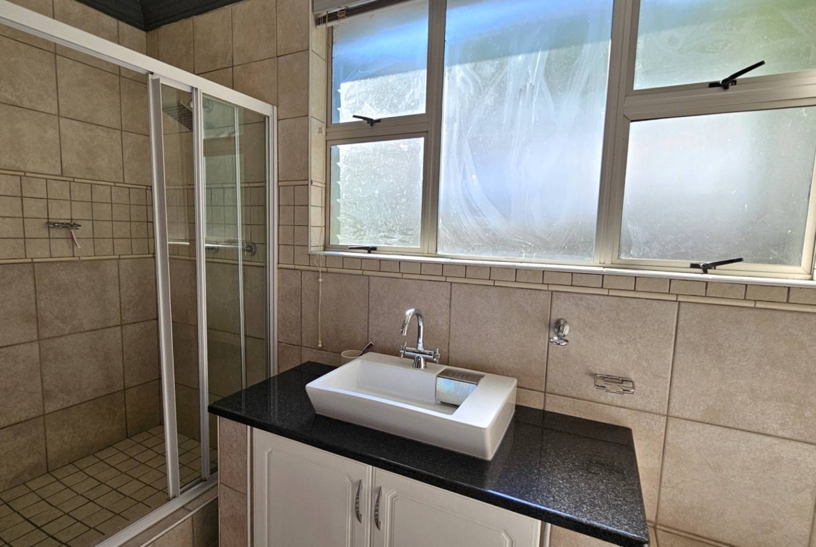 Executive 3 Bedroom Multi Level House in Kosmos