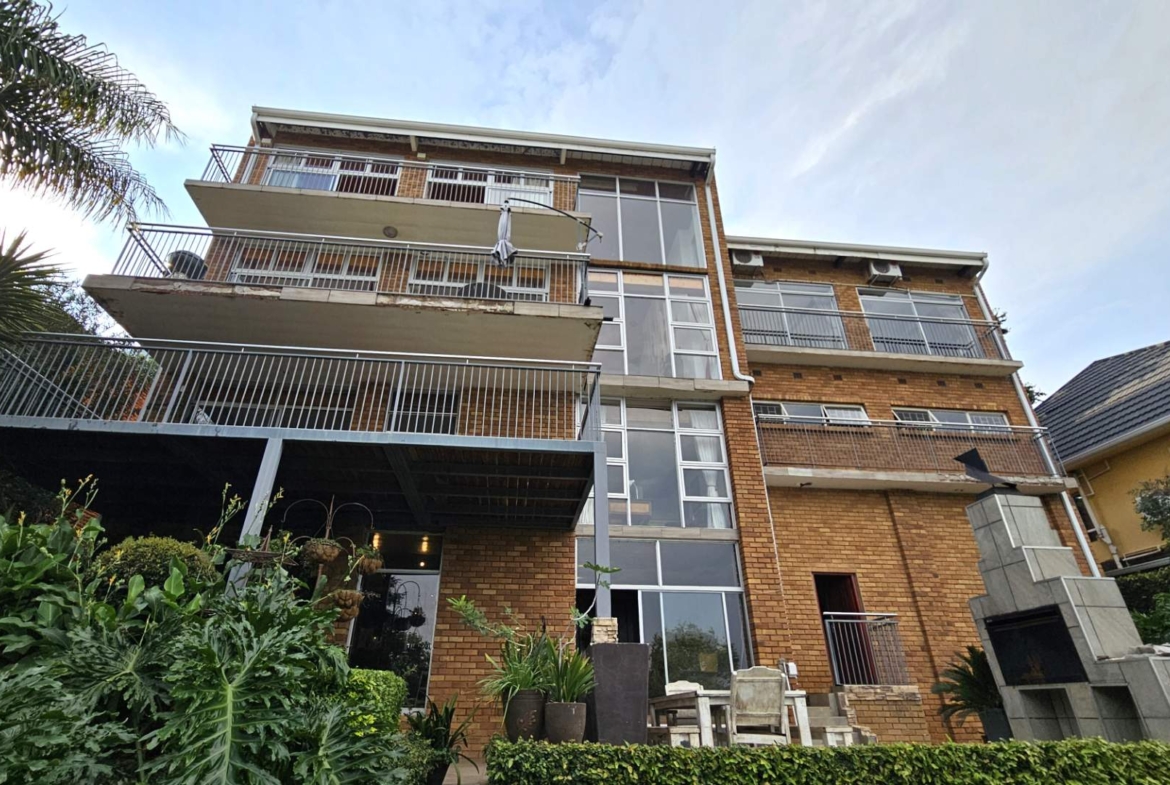 Executive 3 Bedroom Multi Level House in Kosmos