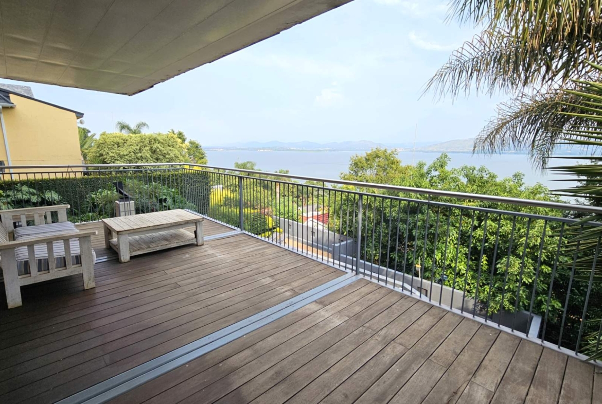 Executive 3 Bedroom Multi Level House in Kosmos