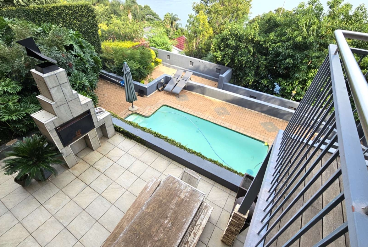 Executive 3 Bedroom Multi Level House in Kosmos