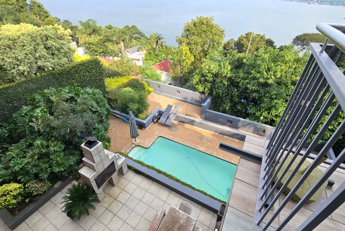 Executive 3 Bedroom Multi Level House in Kosmos