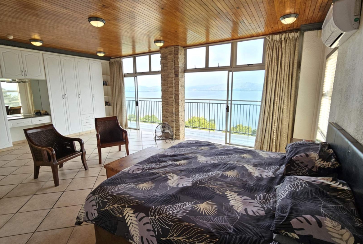 Executive 3 Bedroom Multi Level House in Kosmos