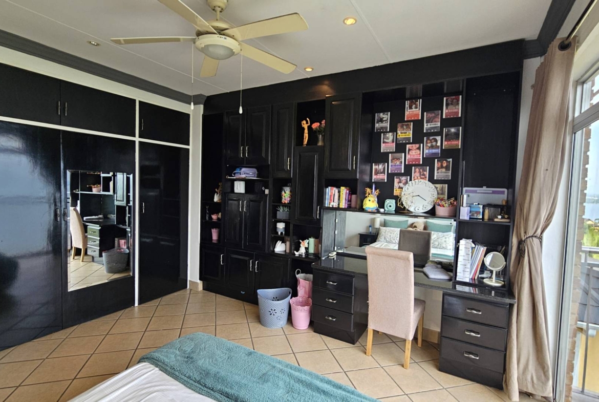 Executive 3 Bedroom Multi Level House in Kosmos