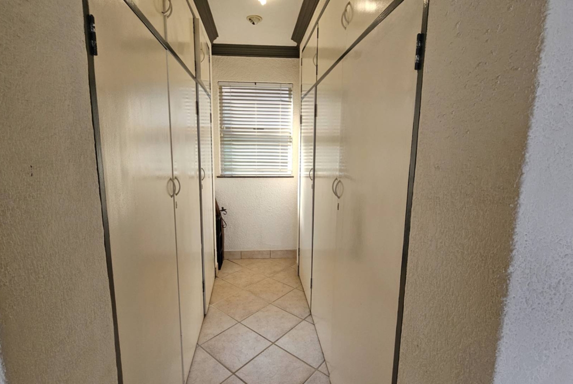 Executive 3 Bedroom Multi Level House in Kosmos