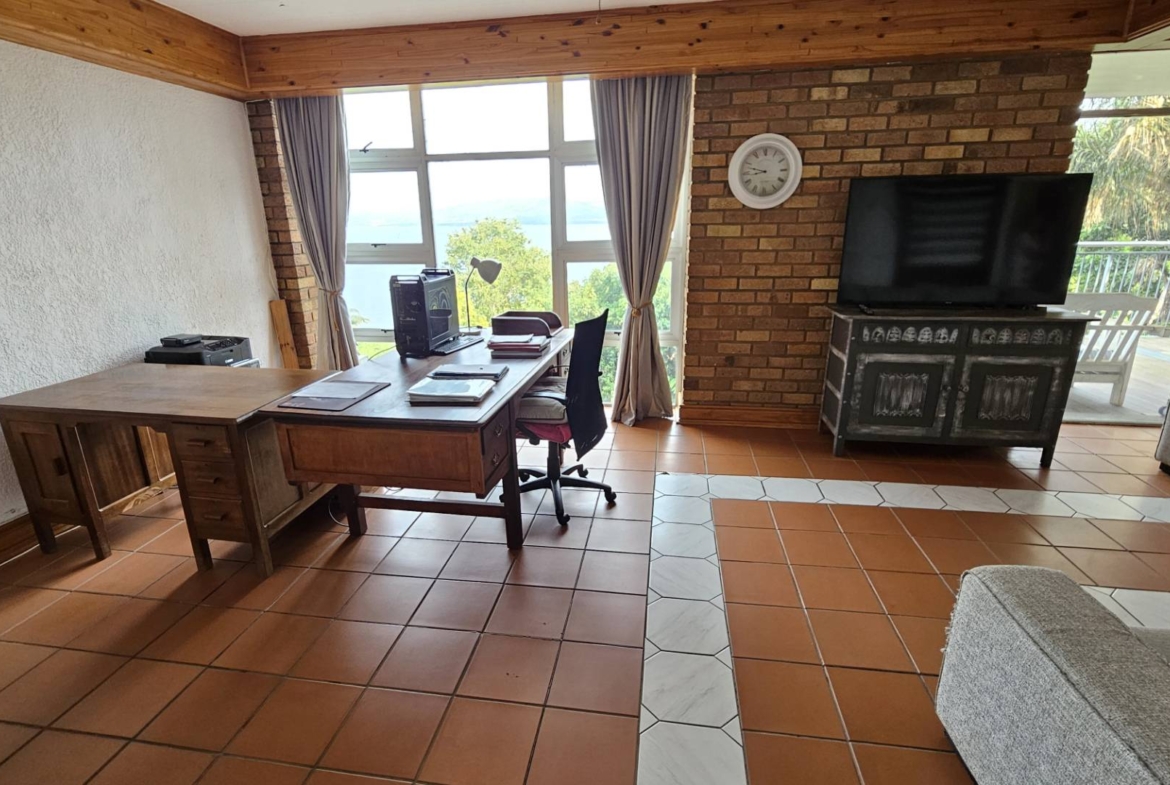 Executive 3 Bedroom Multi Level House in Kosmos