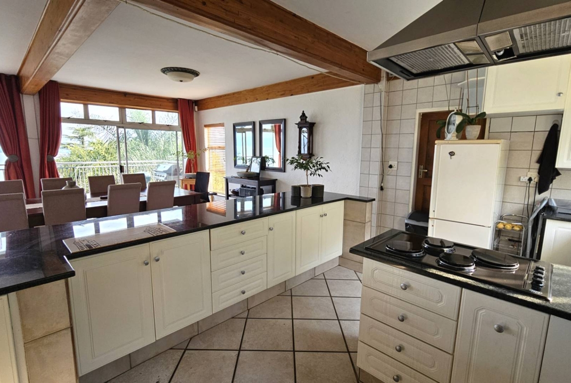 Executive 3 Bedroom Multi Level House in Kosmos