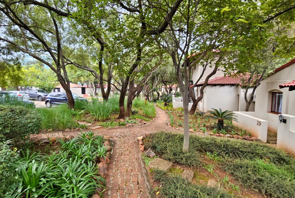 3 Bedroom Island Style Townhouse Ile Du Lac Hartbeespoort