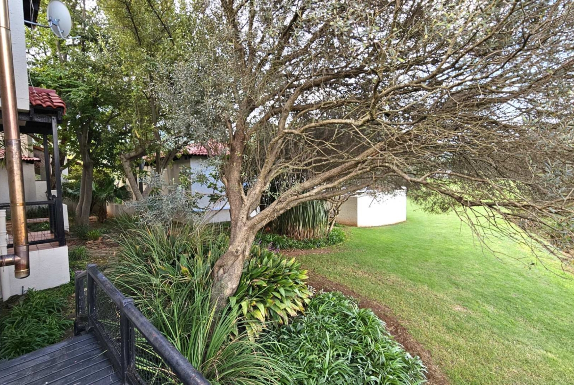 3 Bedroom Island Style Townhouse Ile Du Lac Hartbeespoort