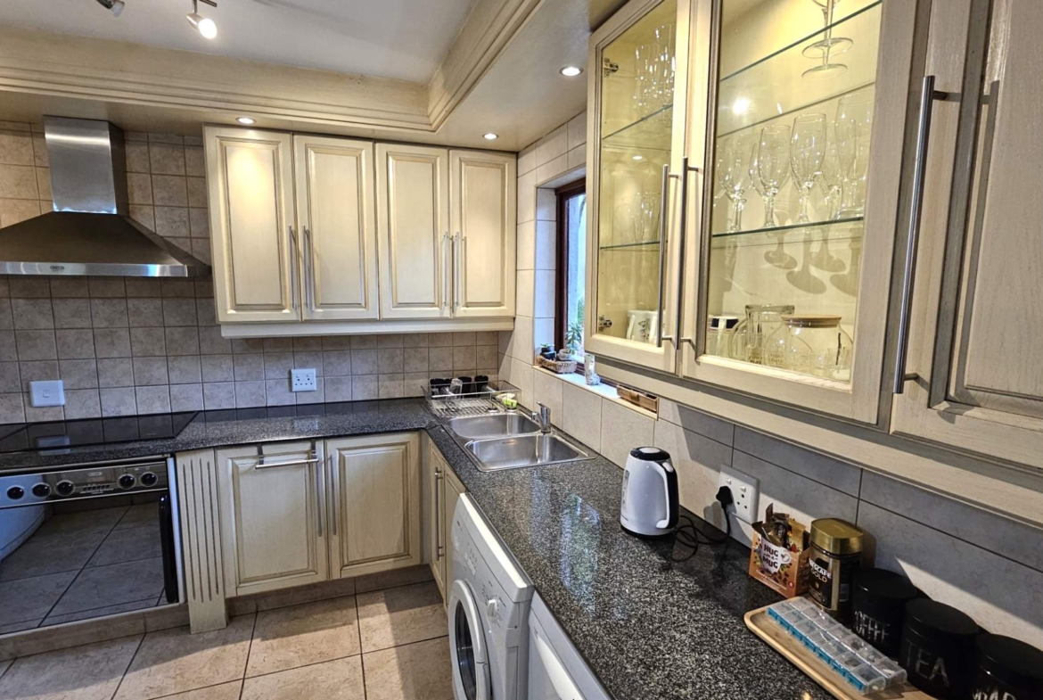 3 Bedroom Island Style Townhouse Ile Du Lac Hartbeespoort